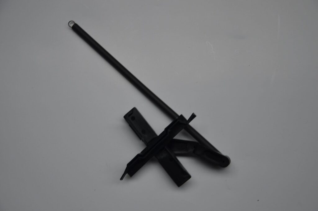 12. Zawias lewy ze sprężyną