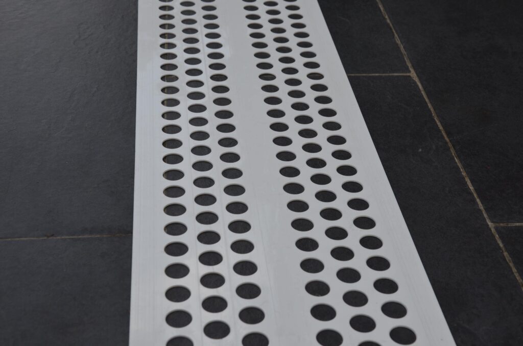 Taśmy perforowane do zbioru jaj