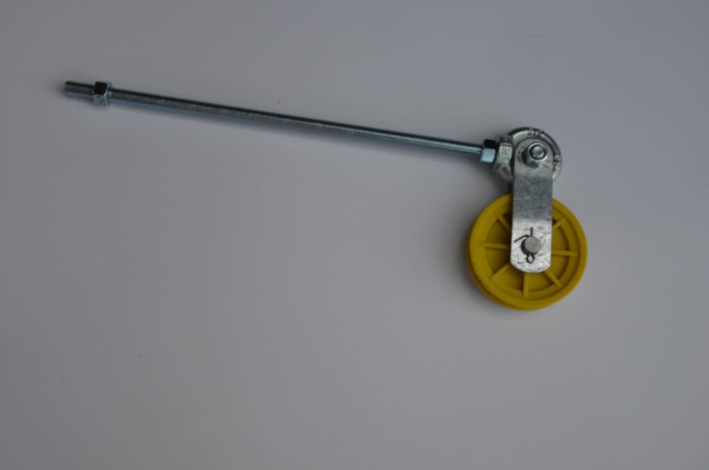 Bloczek z prętem gwintowanym