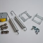 Zestaw do montażu linki anty-grzędowej