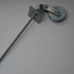 BLOCZEK STALOWY Z PRĘTEM GWINTOWANYM