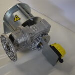 ROXELL WINDA ELEKTRYCZNA SYSTEM KARMIENIA